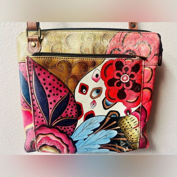 ANNA BY ANUSCHKA MULTI POCKET HAND PAINTED TRIBAL POPOURRI CROSSBODY BAG - Picture 3 of 8